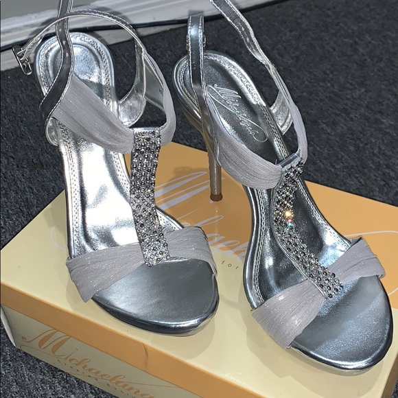 David's Bridal | Shoes | Silver Heels | Poshmark